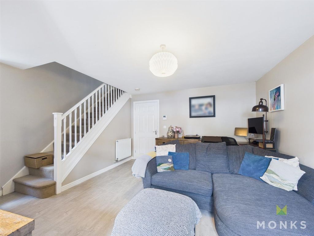 Property photo 2 of 14 Cam01348G0-Pr0750-Still008.Jpg