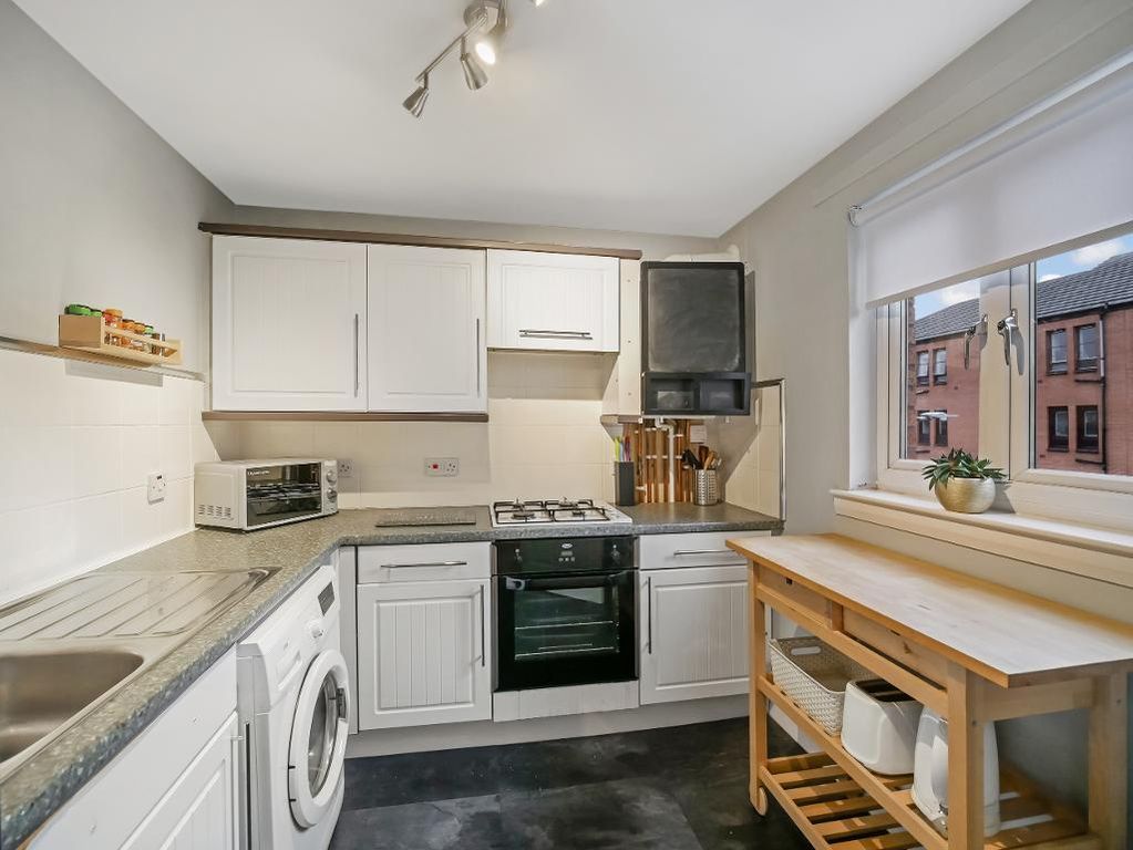 Property photo 3 of 21 Kitchen