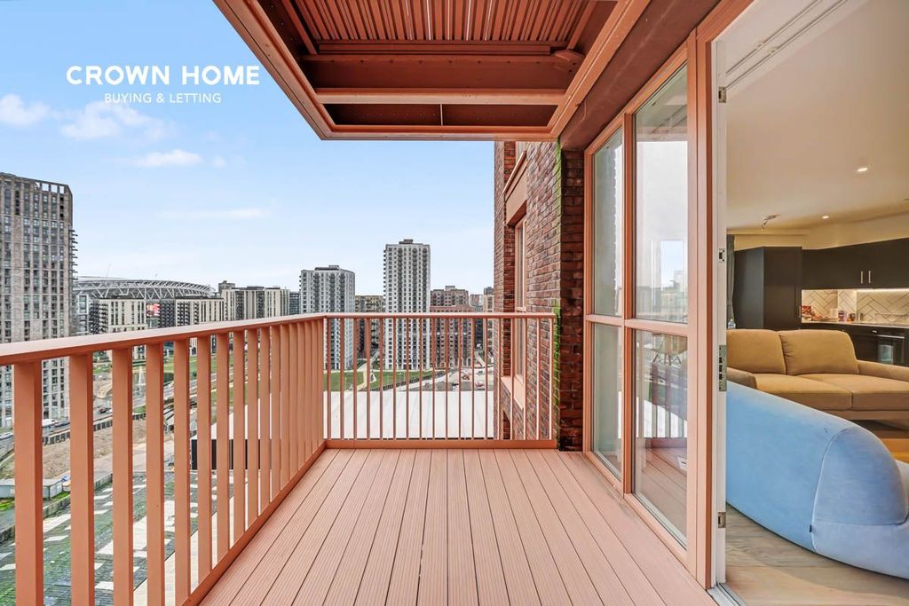 Property photo 2 of 21