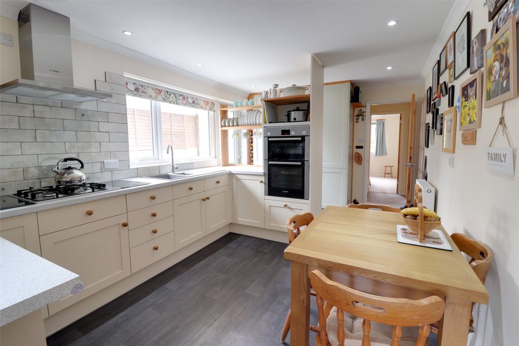 Property photo 2 of 16 2 - Picture No. 02