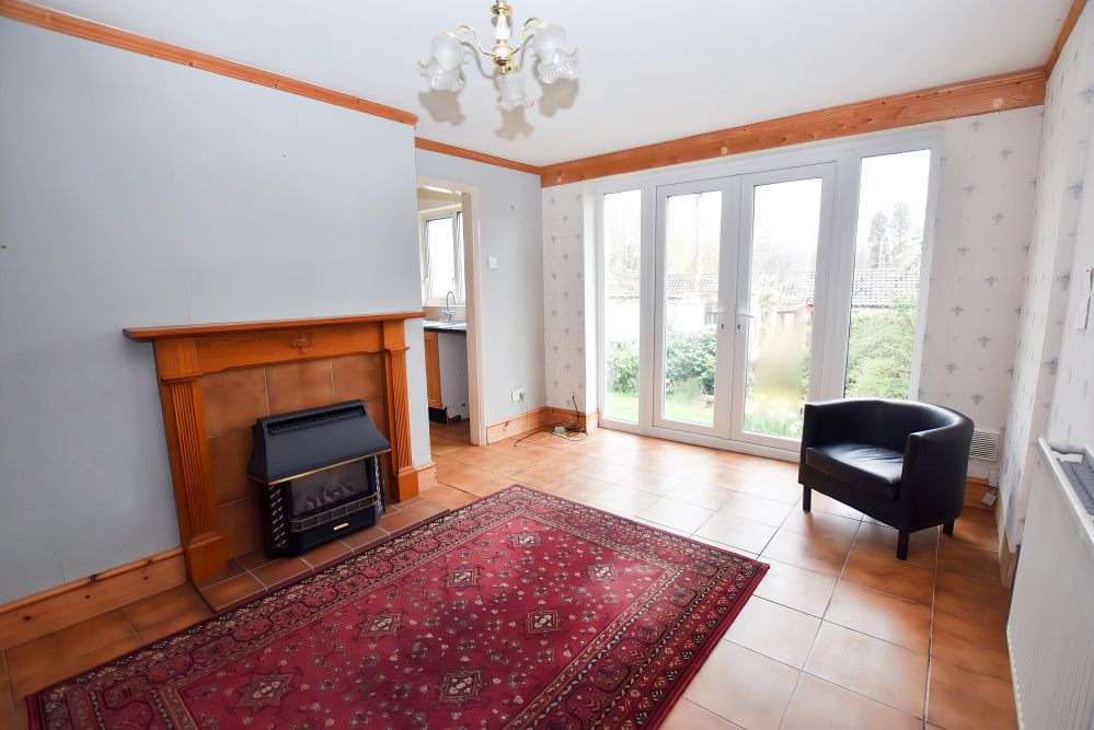 Property photo 3 of 17 Lounge 1