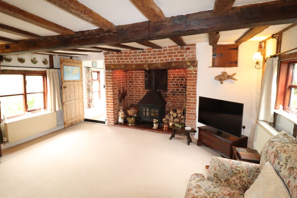 Property photo 2 of 21