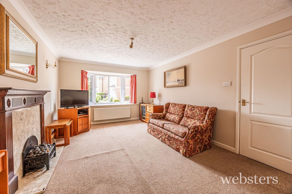 Property photo 2 of 23