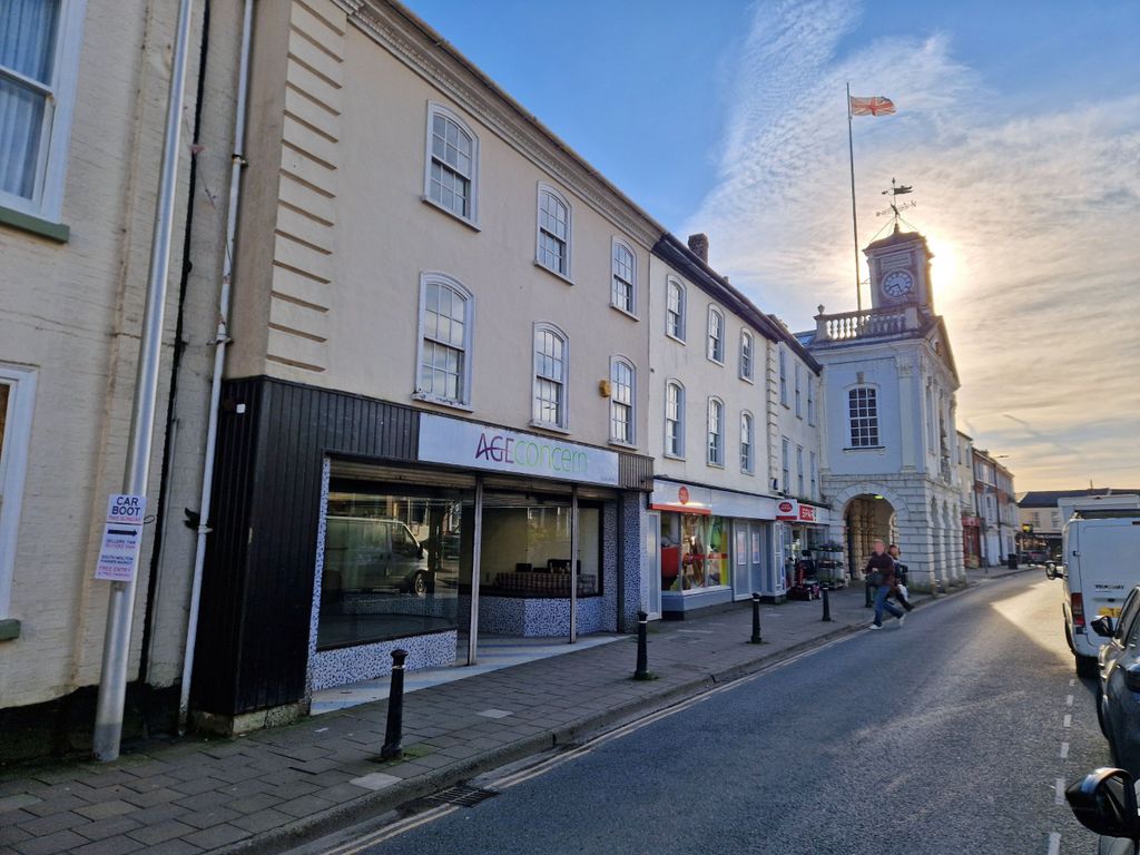 Property photo 3 of 21