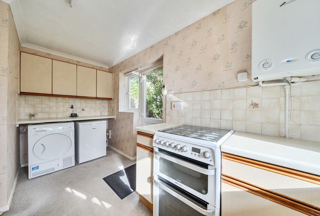Property photo 3 of 19 1469639-7-6A19d28...