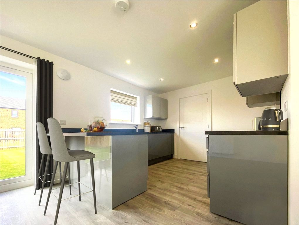 Property photo 3 of 10 Picture No. 06