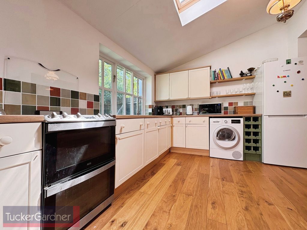 Property photo 2 of 16