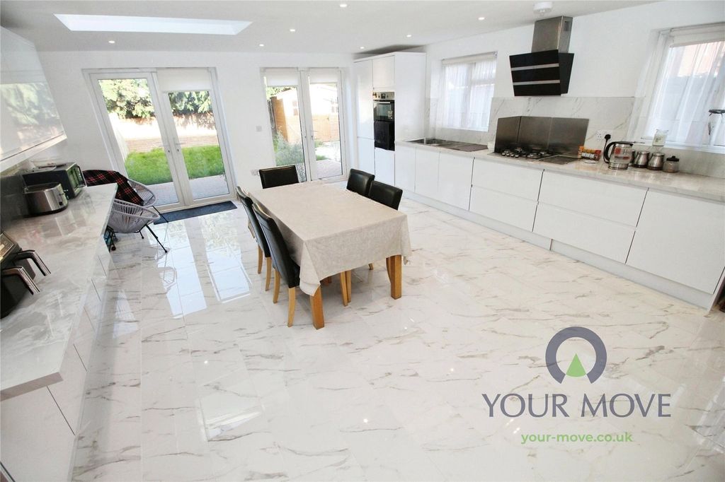 Property photo 2 of 18 Picture No. 37