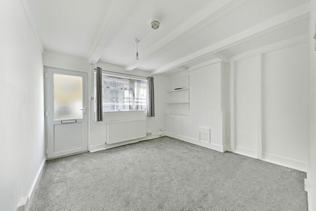Property photo 2 of 8 3Ab7646A-7A22-4Df0-8