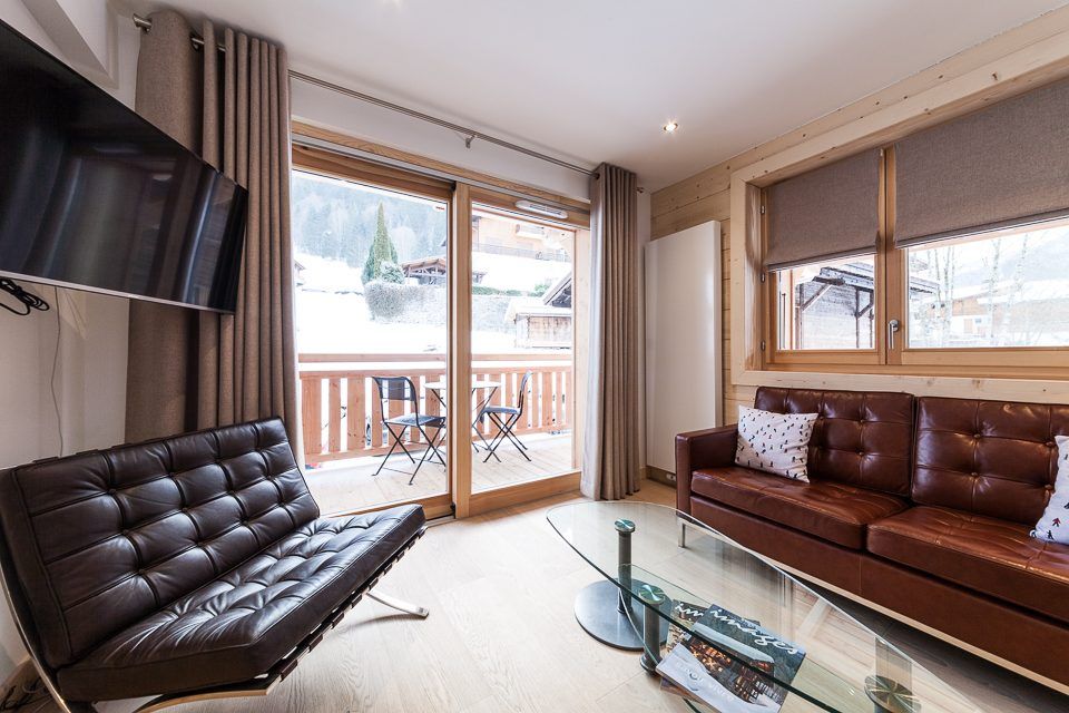 Property photo 2 of 24