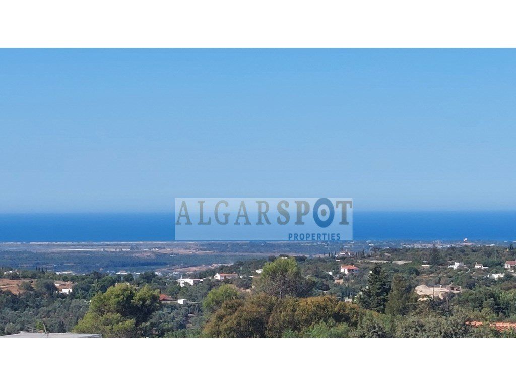 Property photo 1 of 14 Magnificent 4-Bedroom Villa With Pool And Sea Views In Santa Bárbara De Nexe