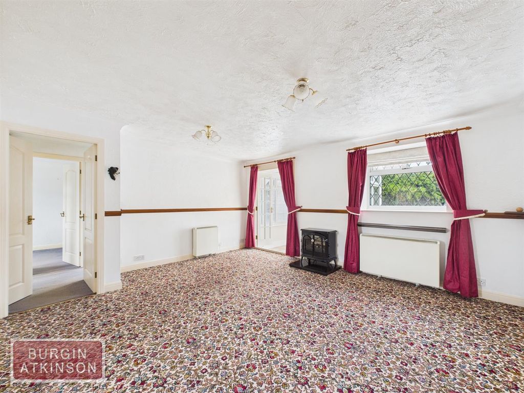 Property photo 3 of 31 Cam01619G0-Pr0146-Still007.Jpg