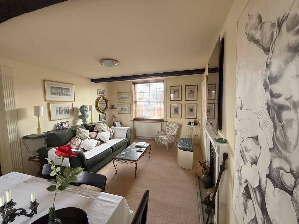 Property photo 3 of 21 Gallery