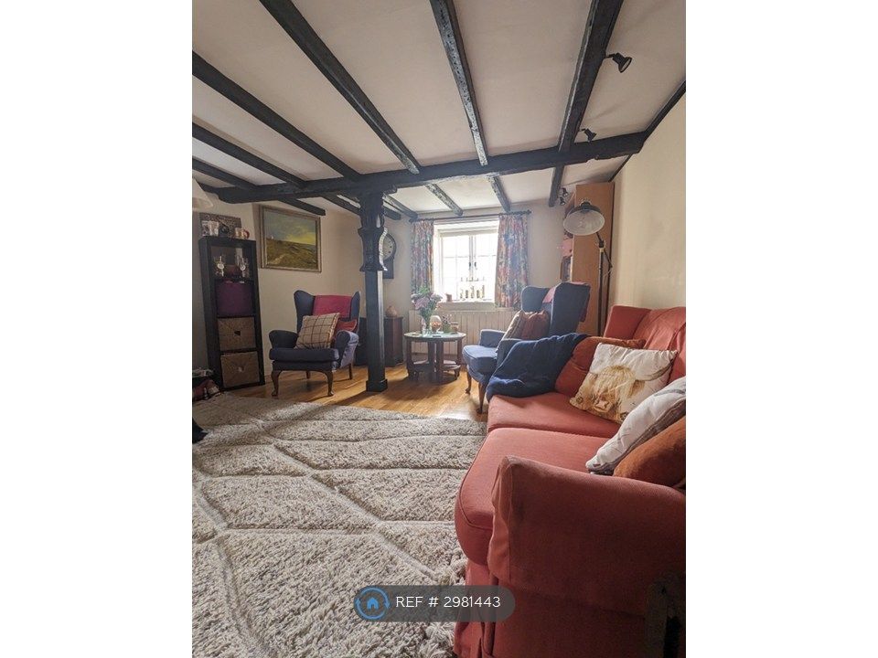 Property photo 3 of 13 Sitting Room