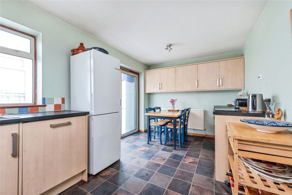 Property photo 3 of 11 Picture No. 02
