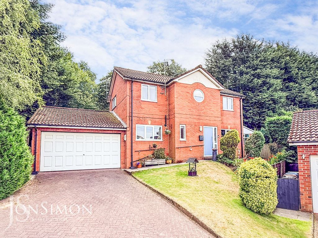 Property photo 2 of 33