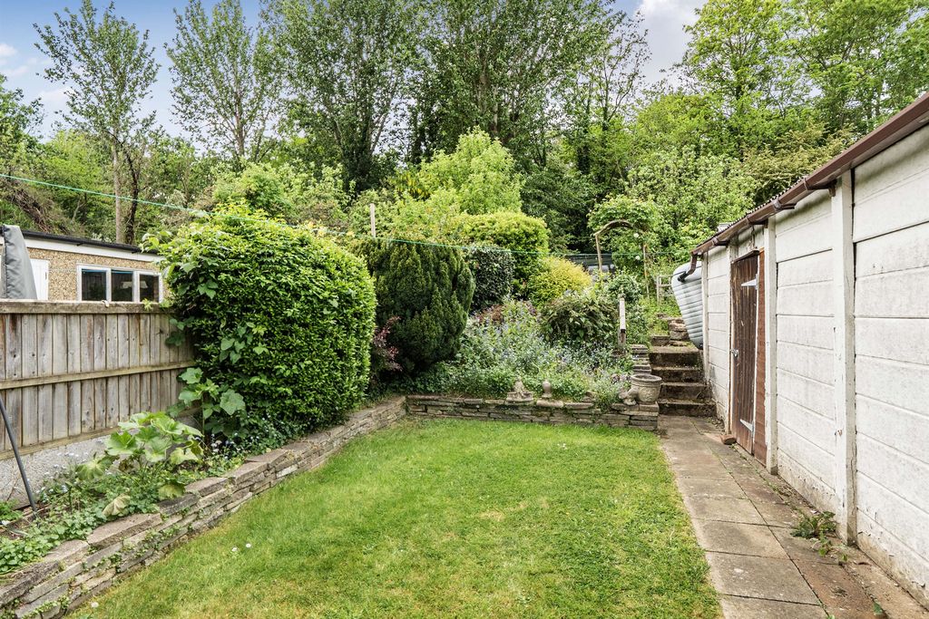 Property photo 2 of 12