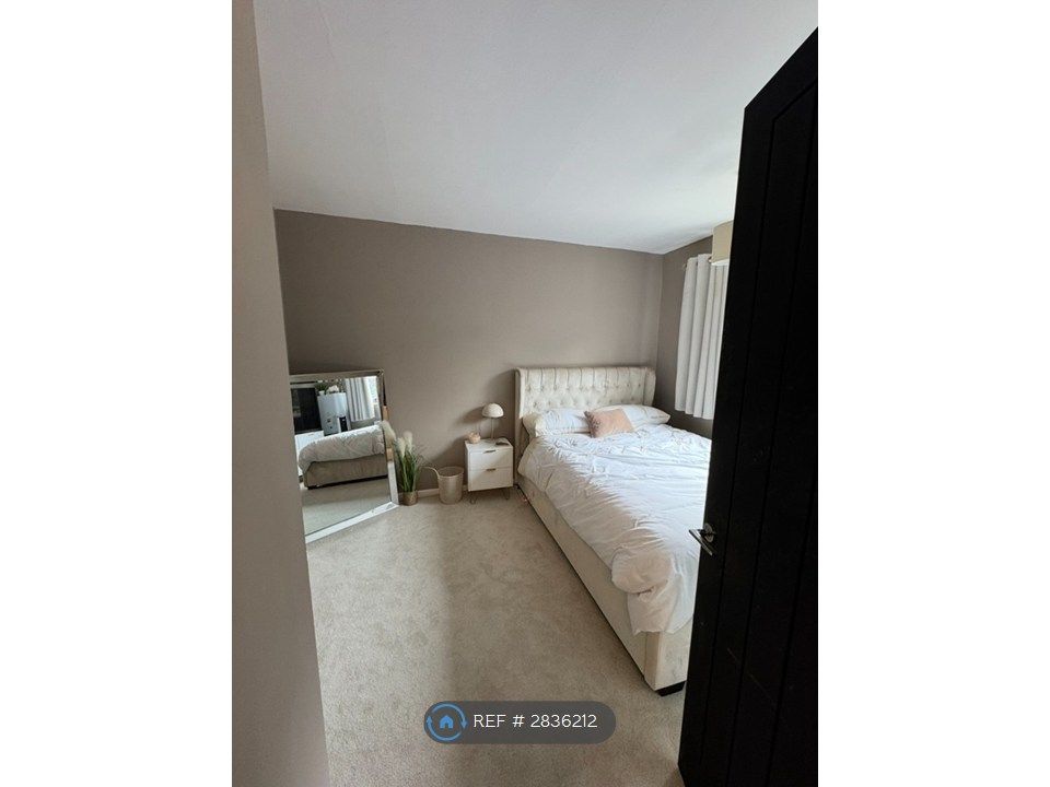 Property photo 3 of 11 2nd Bedroom