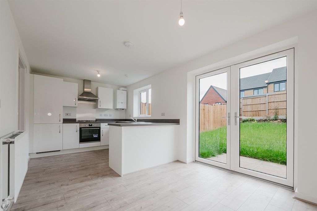 Property photo 3 of 20 P1955229.Jpg