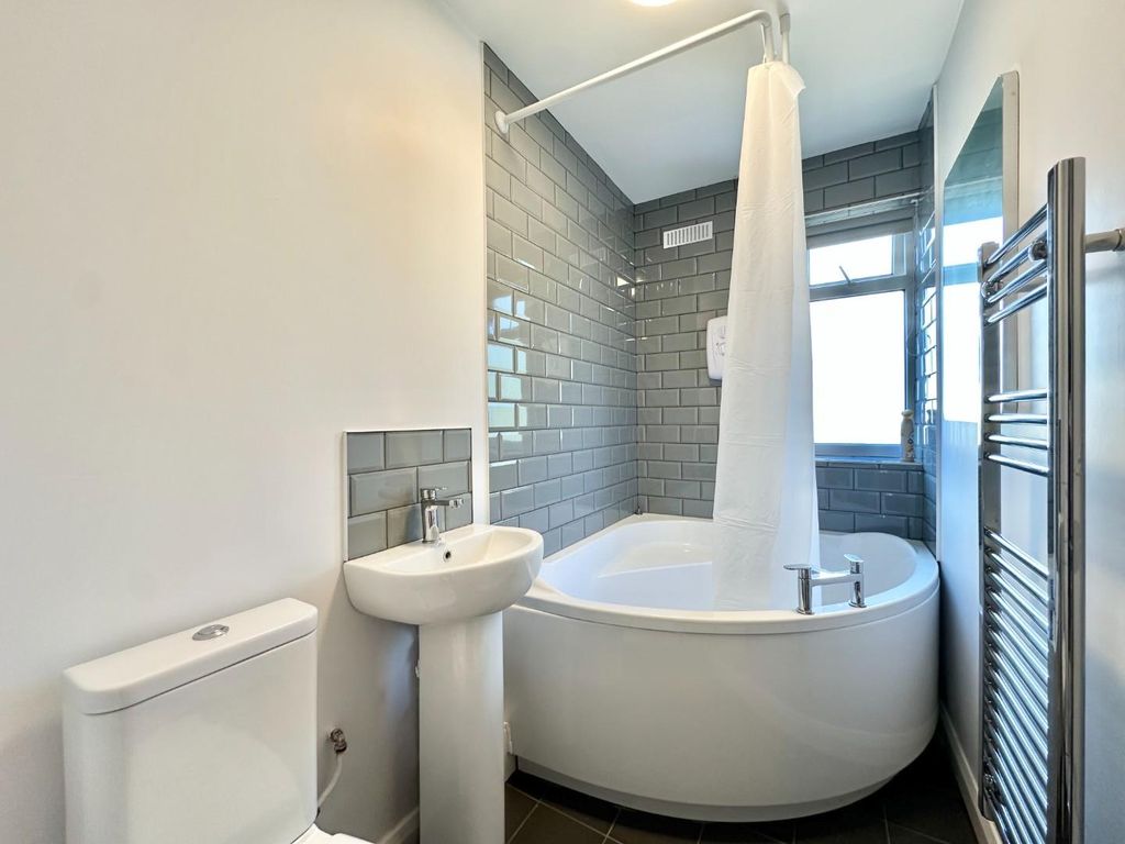 Property photo 3 of 12 Img_2183.Jpg