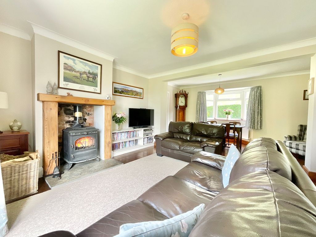 Property photo 2 of 37