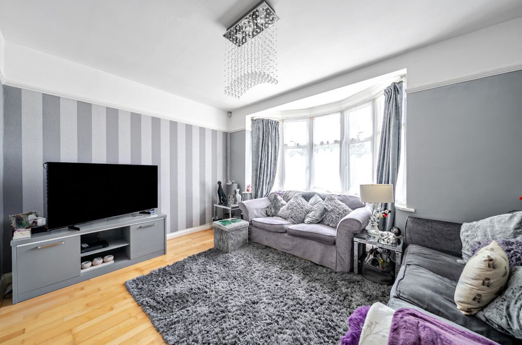 Property photo 2 of 20 1494040-4-6A5930E...