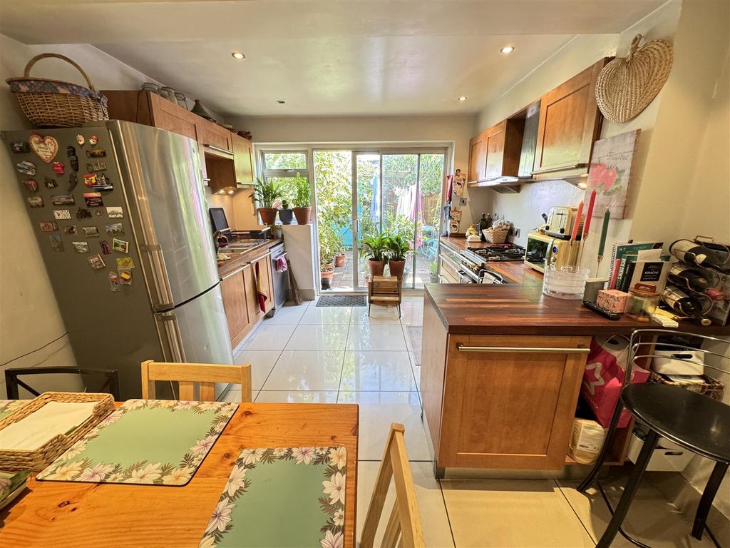 Property photo 2 of 11 Img_0295 Copy.Jpg