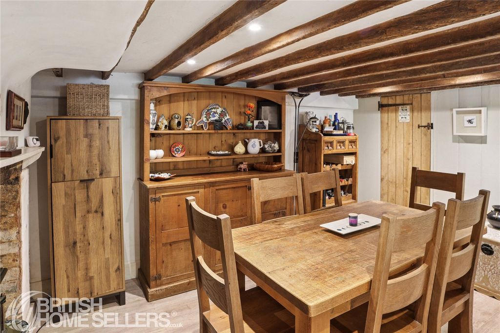 Property photo 2 of 17 Picture No. 03