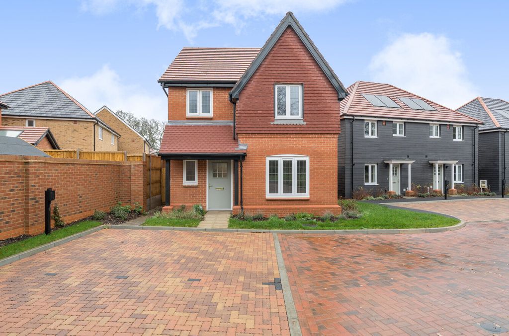 Property photo 1 of 10 1388549-2-6938361...