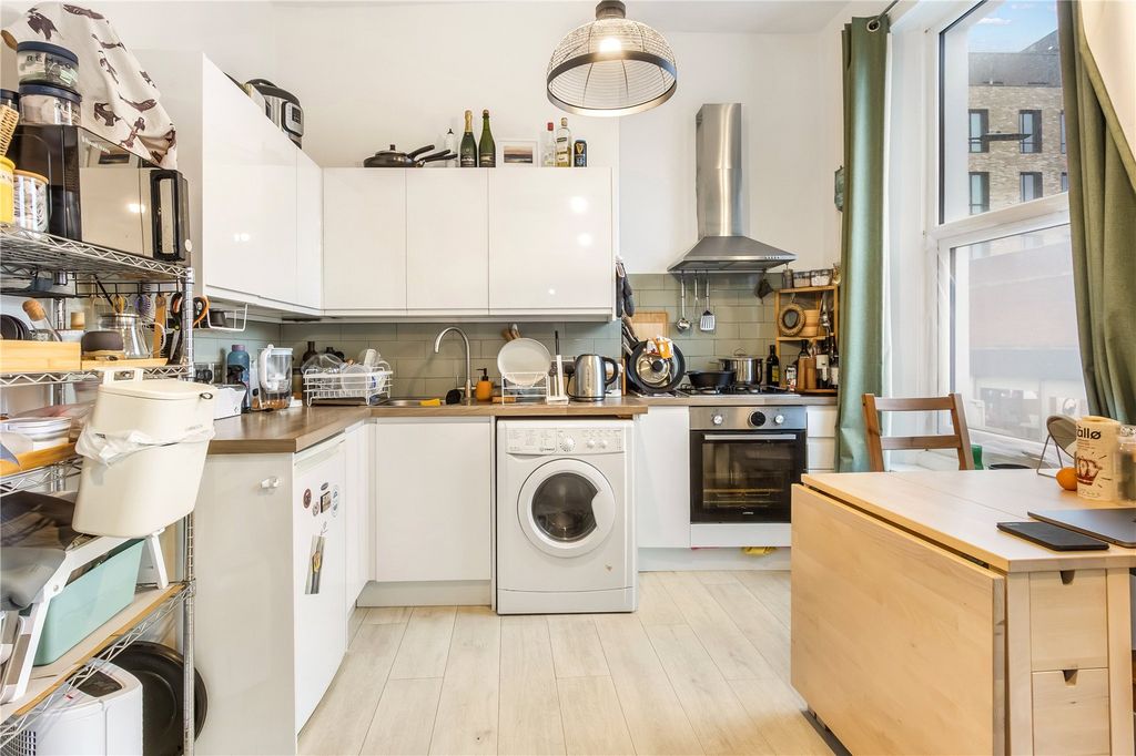 Property photo 3 of 20 Picture No. 04