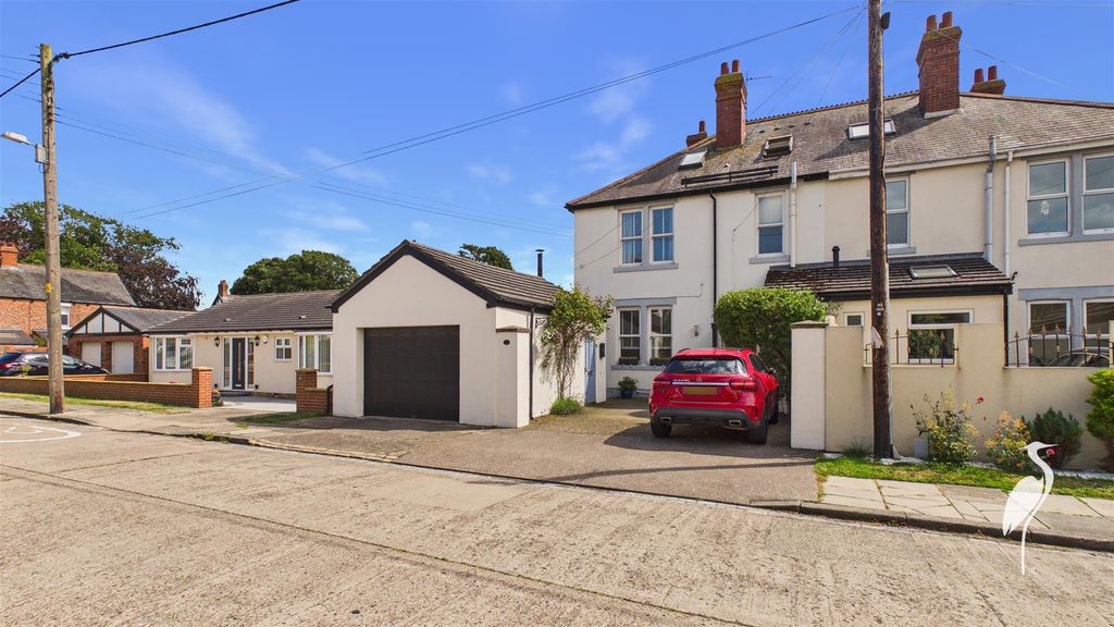 Property photo 2 of 78