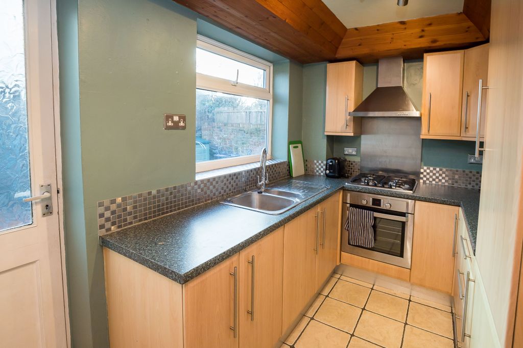 Property photo 2 of 17 3d8Dbf01616884A2A7Dfbf16dc481F5E7062B8d5.Jpeg