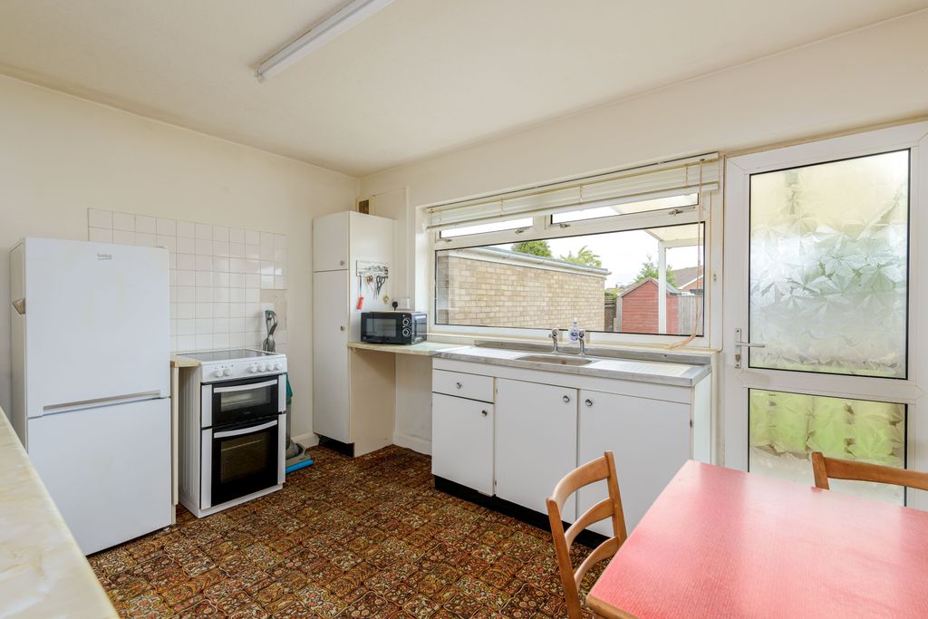 Property photo 3 of 16