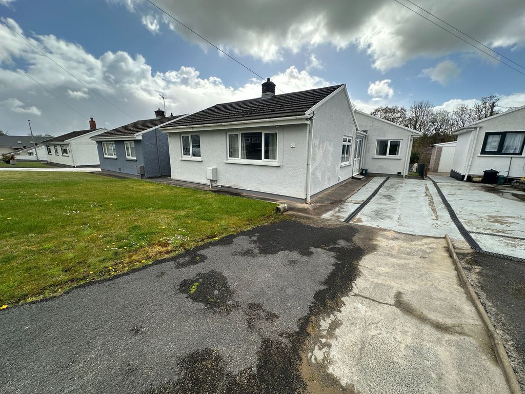 Property photo 2 of 18