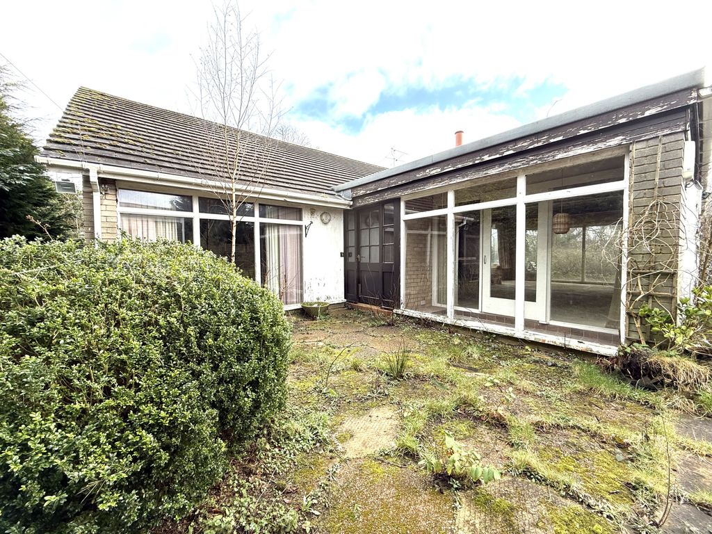 Property photo 1 of 42