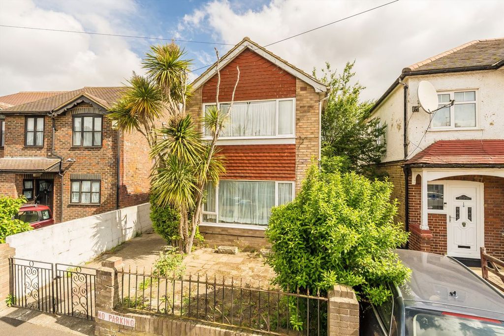 Property photo 1 of 7