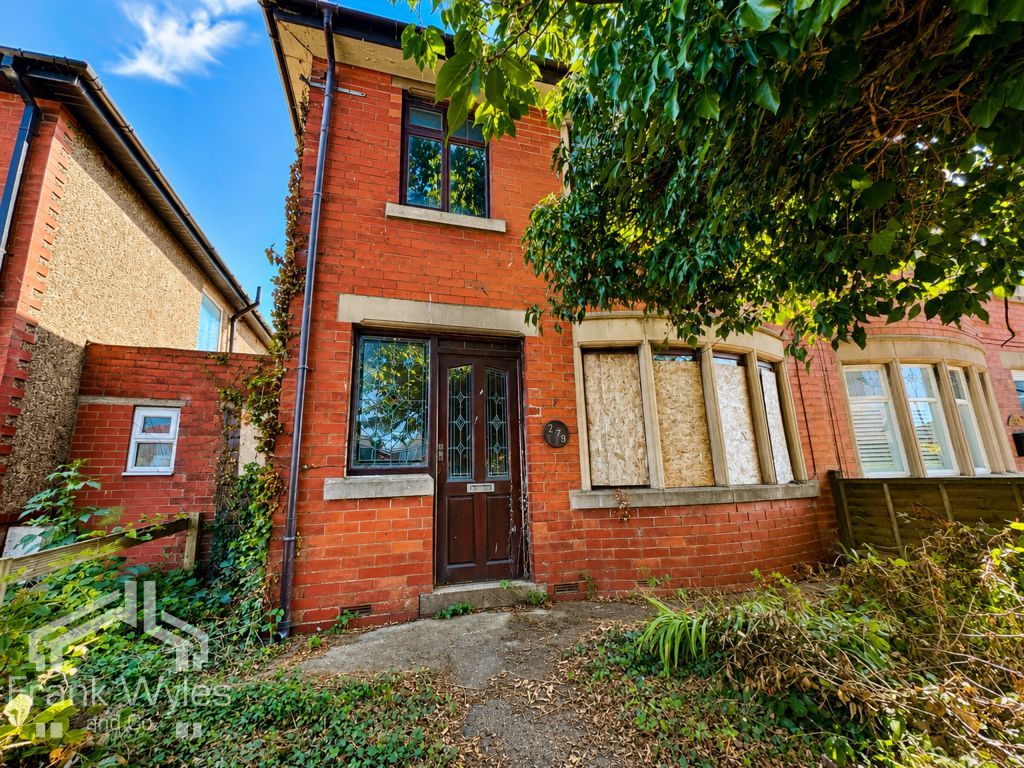 Property photo 1 of 12