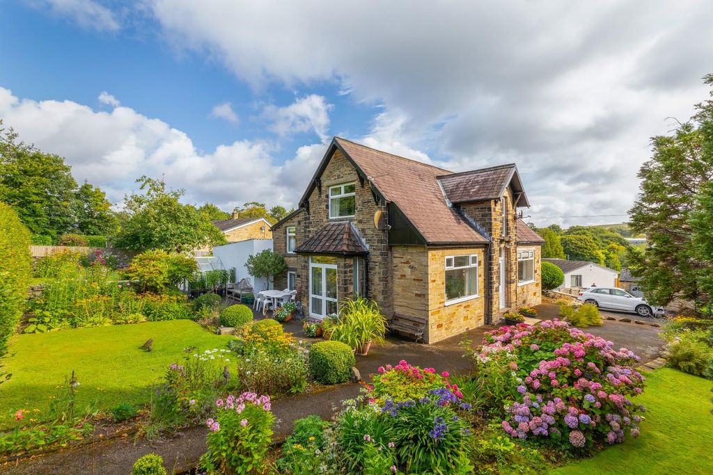 Property photo 1 of 36 27 Glen Road_01.Jpg