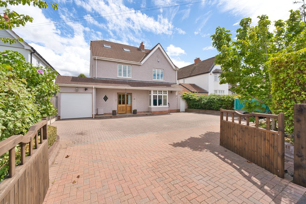 Property photo 1 of 58 5 Bed Detached House For Sale