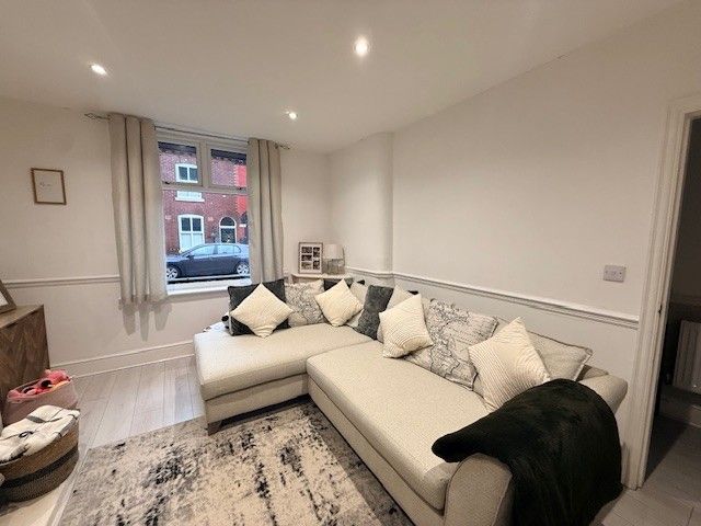 Property photo 3 of 12 Photo