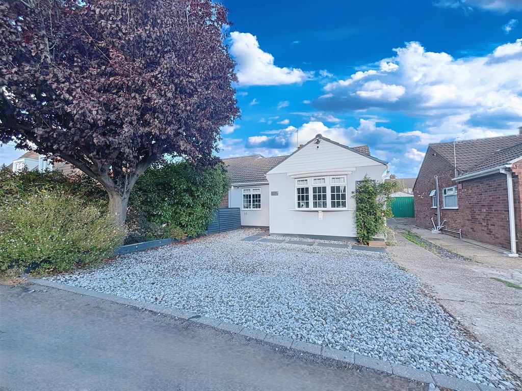 Property photo 1 of 32