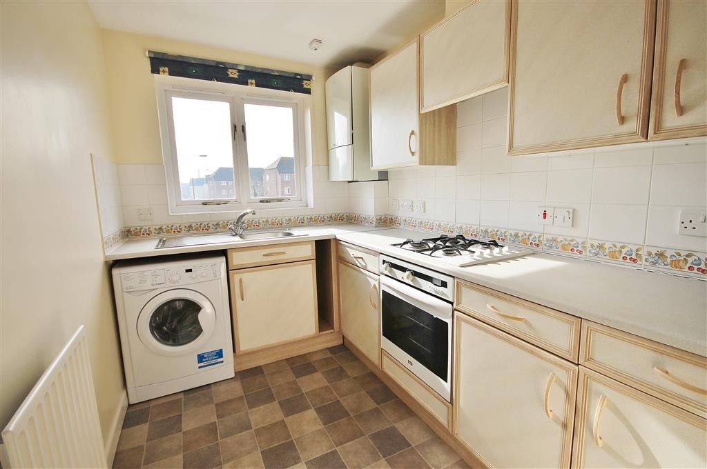 Property photo 3 of 7 Kitchen