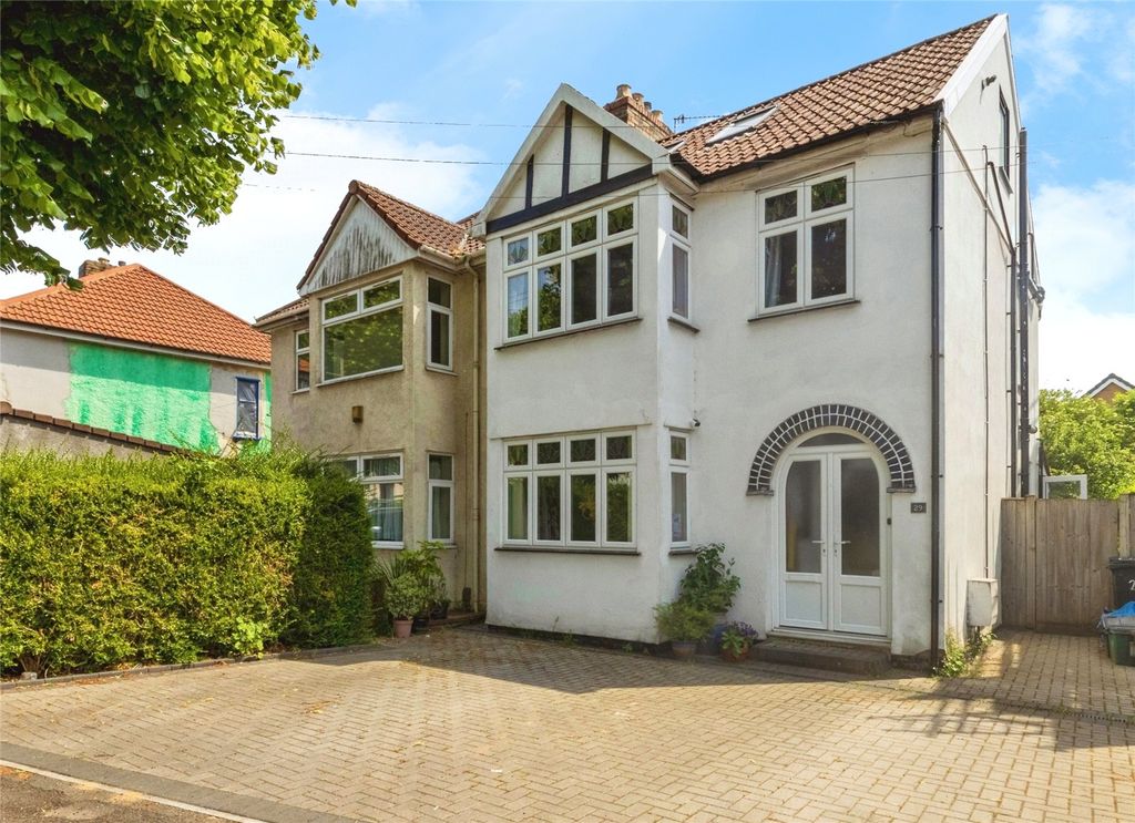 Property photo 3 of 36 Picture No. 46