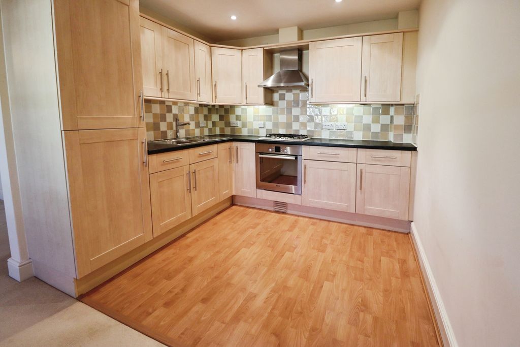 Property photo 2 of 9