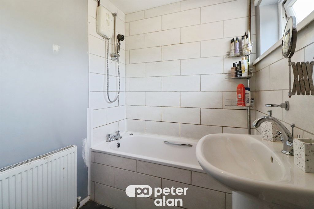 Property photo 3 of 27