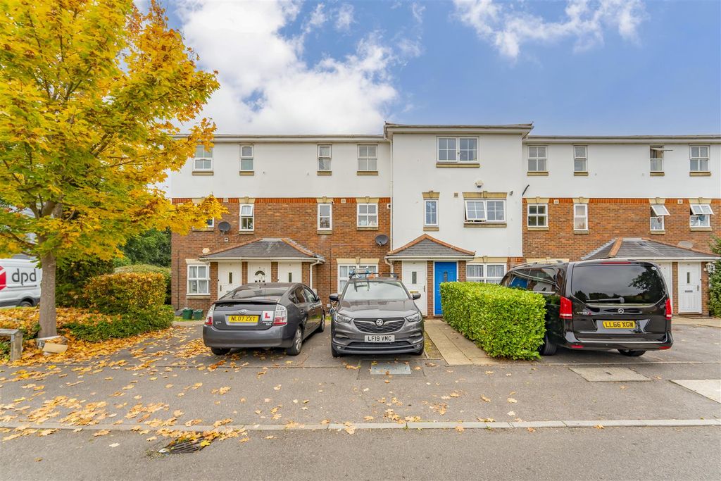 Property photo 1 of 13 Externals2.Jpg