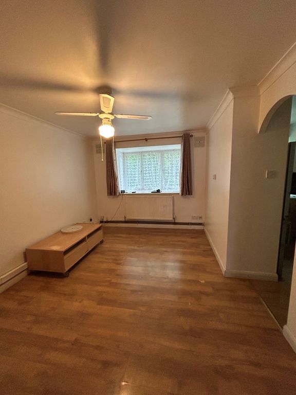 Property photo 3 of 5 Living Room