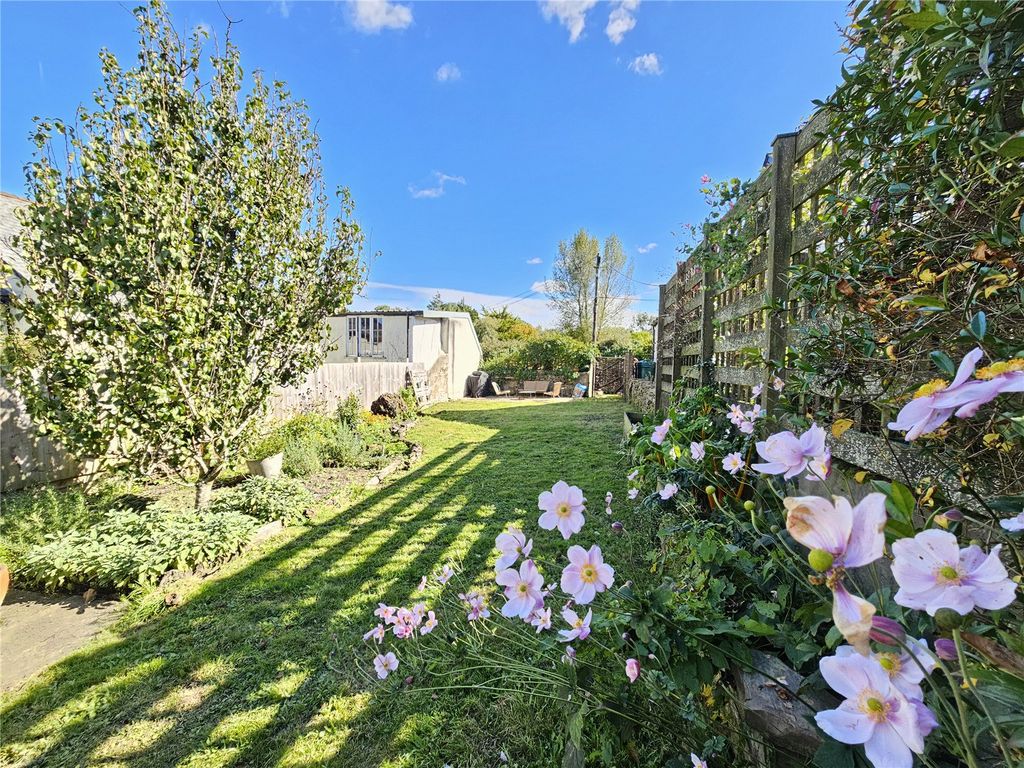 Property photo 2 of 39 Picture No. 48
