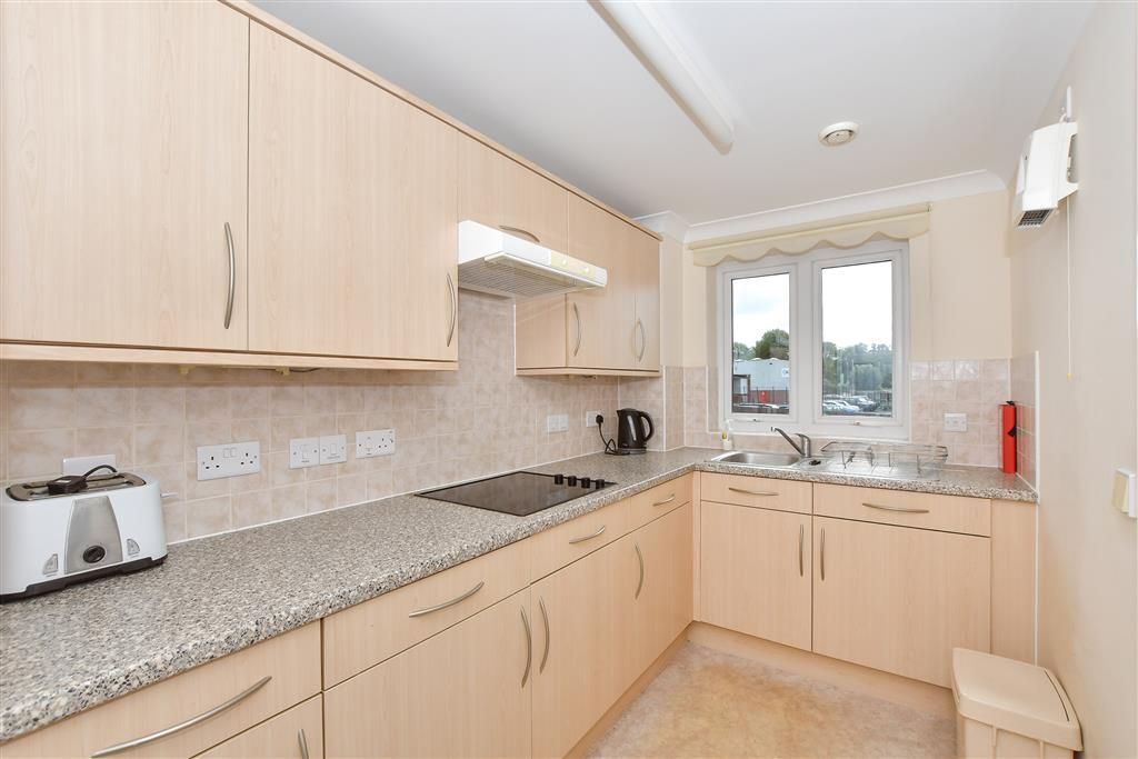 Property photo 2 of 14 Kitchen