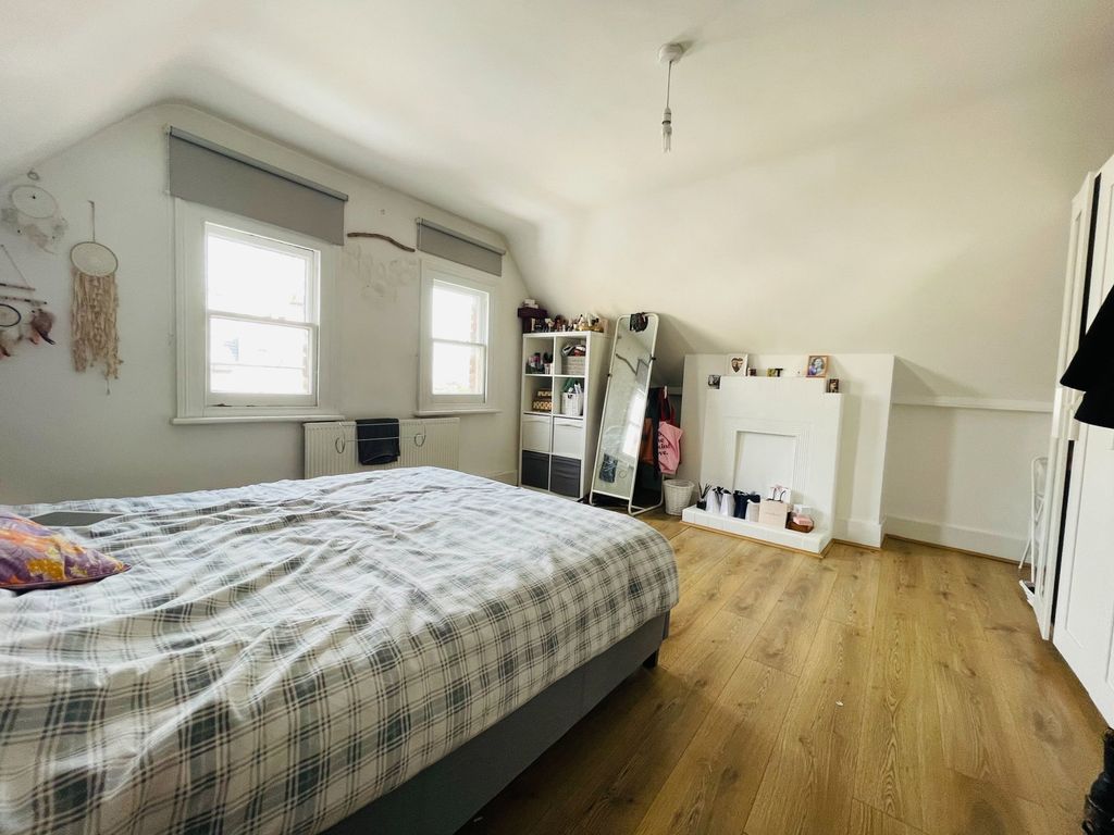 Property photo 3 of 7
